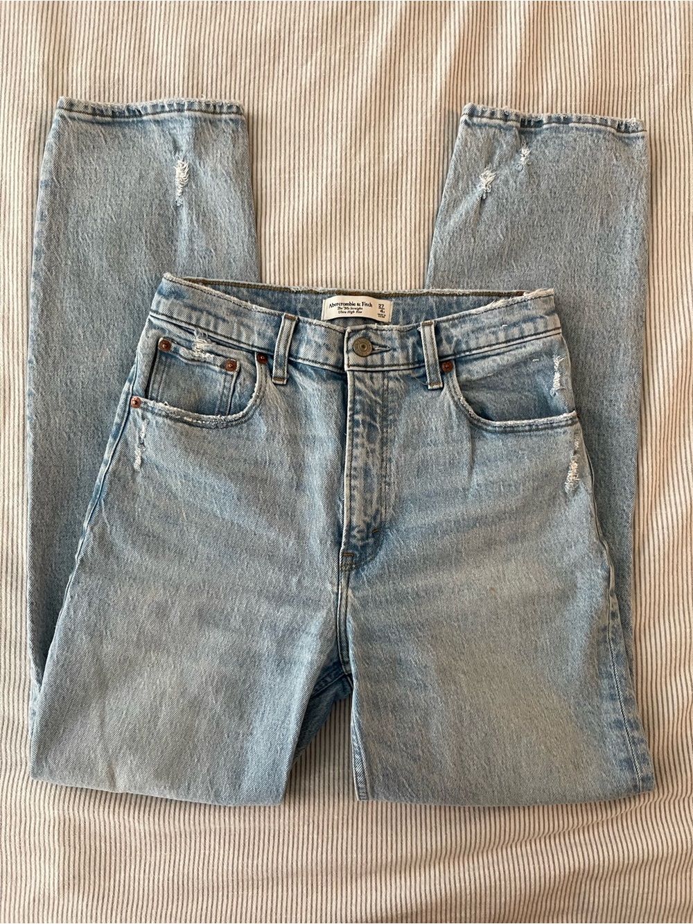 Abercrombie & Fitch The 90s Straight Ultra High Rise Size 4R